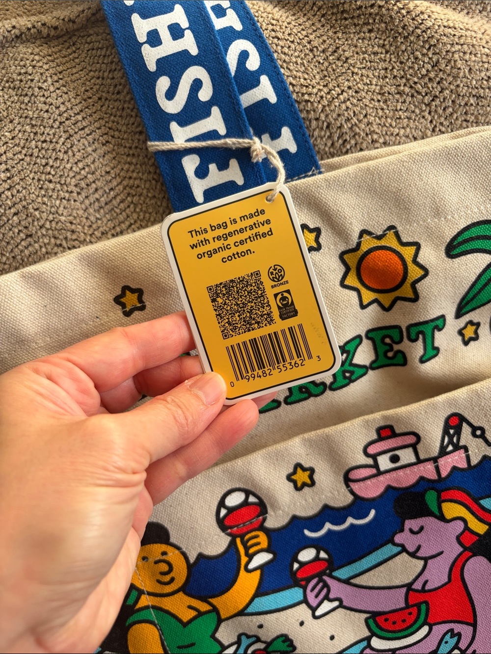Whole Foods Market x Fishwife Limited Edition Reusable Bag (Large) - Picture 4 of 7